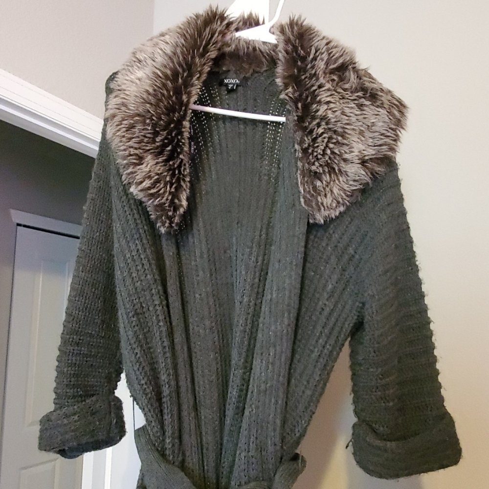 Sweater - Picture 2 of 3